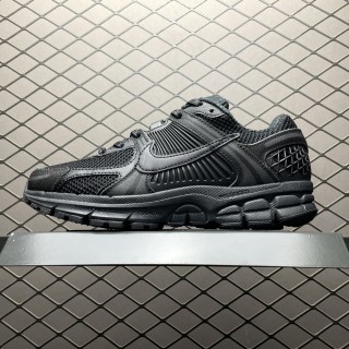 Nike Zoom Vomero 5 Triple Black