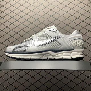 Nike Zoom Vomero 5 Photon Dust
